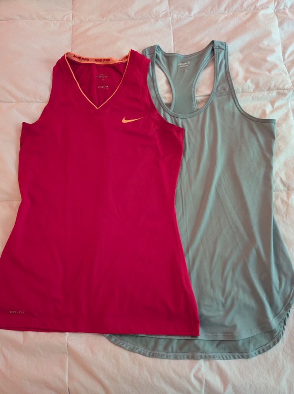 Lot Of 2 Women's Athletic Tanks Nike & Reebok Size M